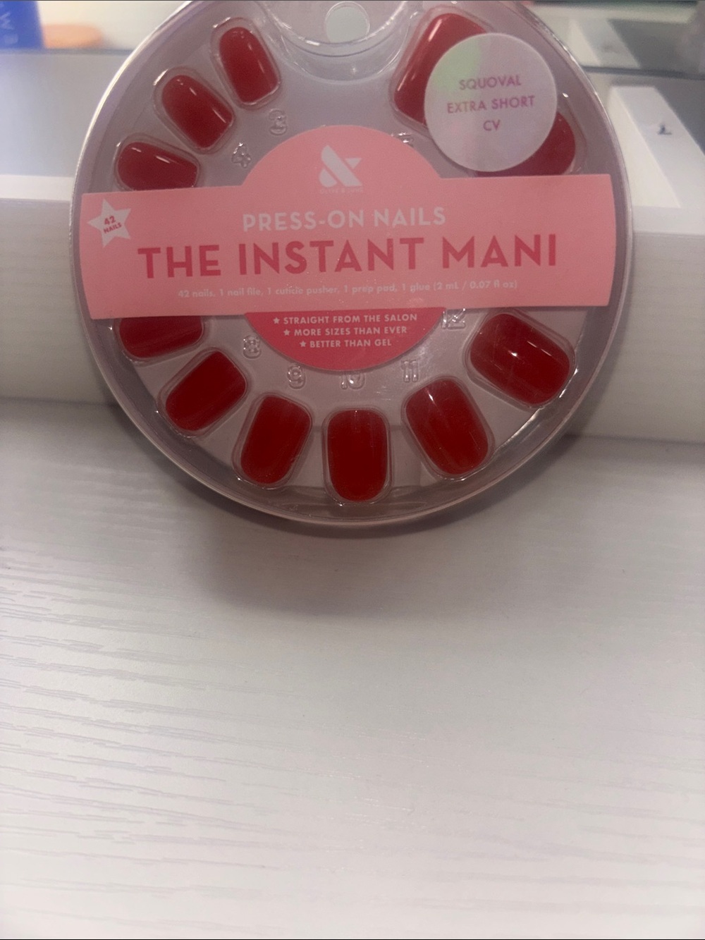 The Instant Mani Press-On Nails - Red